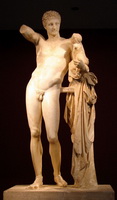Гермес с младенцем Дионисом